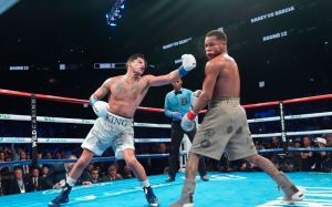 Раян Гарсія виявив бажання побитися з чемпіоном першої середньої ваги: "Я відчуваю, що міг би нокаутувати його"