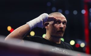 Тренер Джервонти Девіса висловився про Олександра Усика: "Він з'явився з нізвідки"