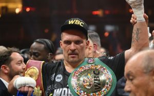 Тоні Беллью відреагував на можливе позбавлення Усика титулу IBF