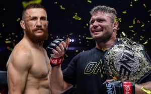 Малихін готовий віддати Двалішвілі борг за суперечку на результат бою Ян - Стерлінг