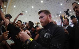 Габріель Росадо назвав наступного суперника Сауля Альвареса: "Він завжди хотів виступити в Лондоні"