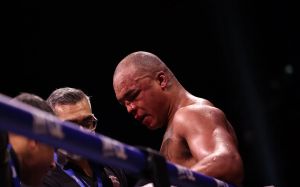 Френк Воррен розповів про стан Вордлі після бою з Дюбуа