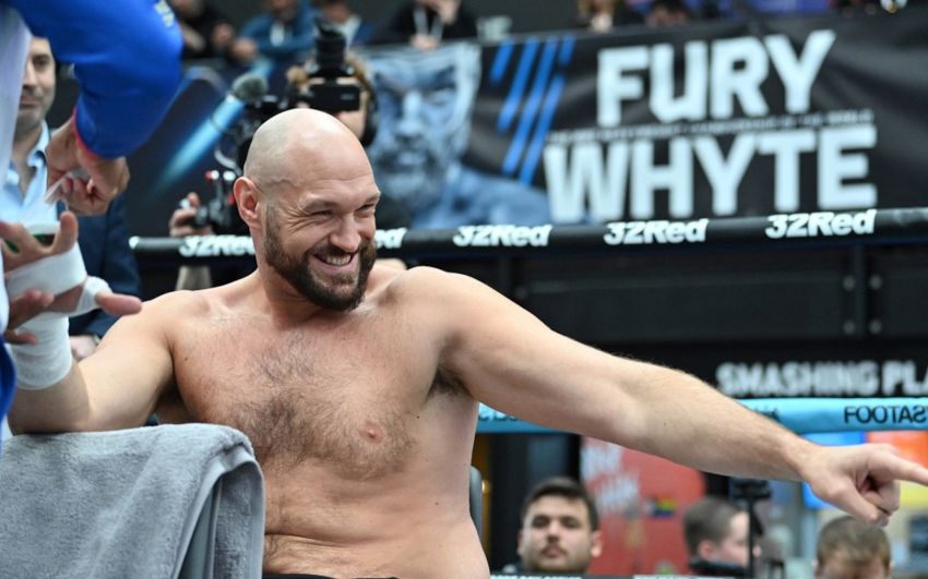 Тайсон Ф'юрі заявив, що переміг би Усика після 7,5 літрів пива: "Що б він мені зробив?"