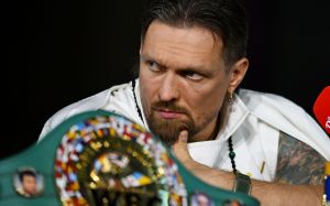 Олександр Усик прокоментував чутки про свій величезний гонорар за бій із Верховеном