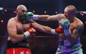 Менеджер Усика відповів промоутеру Ф'юрі щодо претензій до результату їхнього реваншу: "Воррен завжди скаржиться"