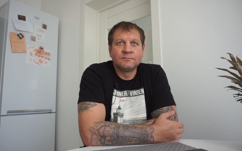 "Еліта, депутати, чемпіони світу". Лікар розповів, хто відвідує Ємельяненка під час реабілітації