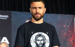 Егіс Клімас прояснив ситуацію навколо Ломаченка: "До кінця року він не буде навіть говорити про бій"
