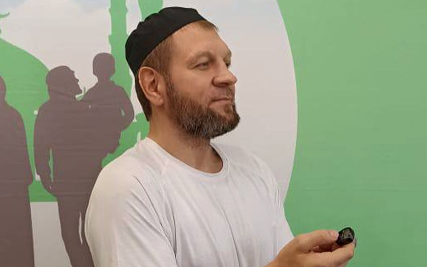 Гаджиєв - про Ємельяненка: "Давайте всі разом порадіємо тому, що людина зараз не бухає"