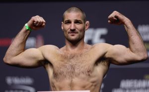 Російський боєць UFC Тюлюлін попросив Стрікленда не говорити про війну проти України: "На такі речі жартувати не треба"