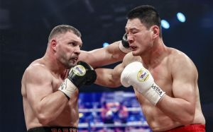 Тищенко назвав поразку Романова "апсетом початку року"