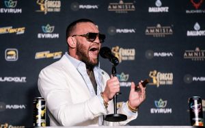 Конор МакГрегор відреагував на чутки про своє повернення на UFC 330