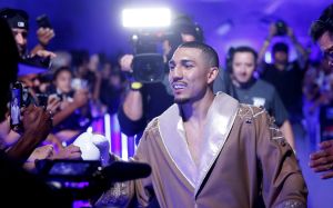 Теофімо Лопес кинув виклик Кроуфорду після бою з Ортісом: "Я завжди був готовий"