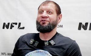 Олександр Ємельяненко відреагував на перепалку Федора зі Шлеменком