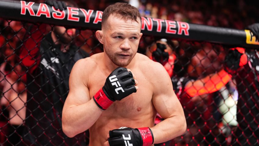 Петр Ян підписав новий контракт з UFC