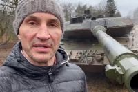 Кличко випробував на полігоні танки Leopard