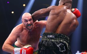 Екс-тренер Дюбуа вважає, що Ф'юрі пішов на спад: "Він не видавав хороших виступів після другого бою з Вайлдером"