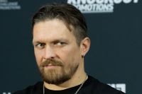 Промоутер Гассієва закликав WBA позбавити Усика титулу
