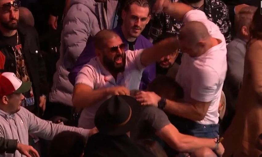 Ісраель Адесанья відреагував на штовханину Стрікленда і дю Плессі на UFC 296: "Мені це сподобалося"