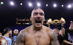Олександр Усик запропонував британському репортеру підготувати його до бою з Хірном: "Накидаєш Едіку, та й усе"