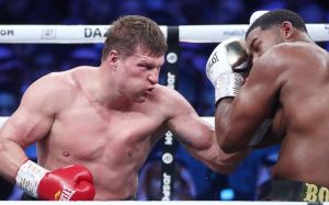 Олександр Повєткін пояснив свої гучні слова про Махачева: "Люди починають нести якусь дурницю"