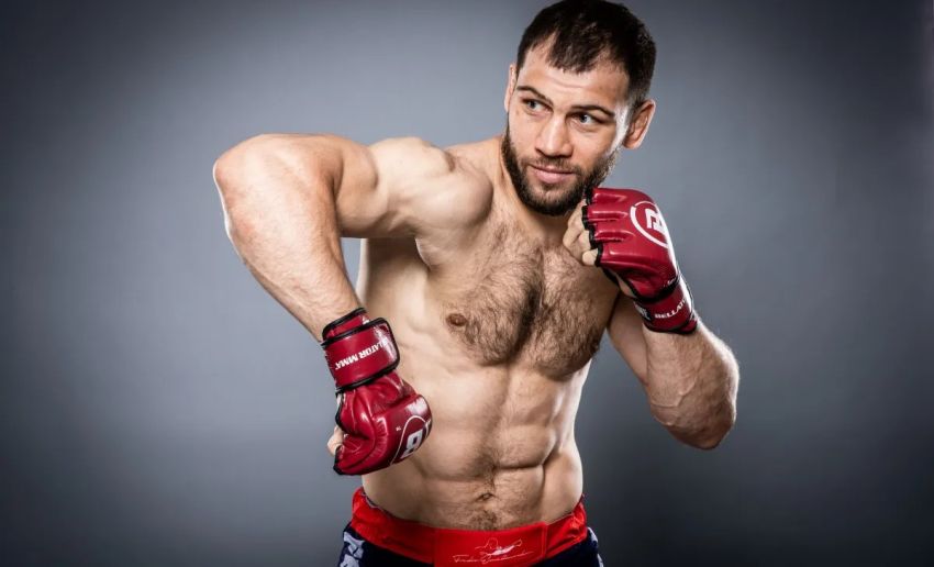 Токов битиметься за титул з Ебліном на турнірі Bellator 290