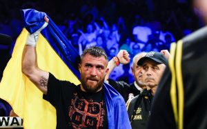 Василь Ломаченко зробив першу публічну заяву після поразки від Хейні