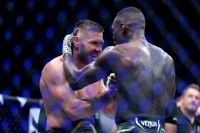 Ісраель Адесанья звернувся до дю Плессі після поразки на UFC 305