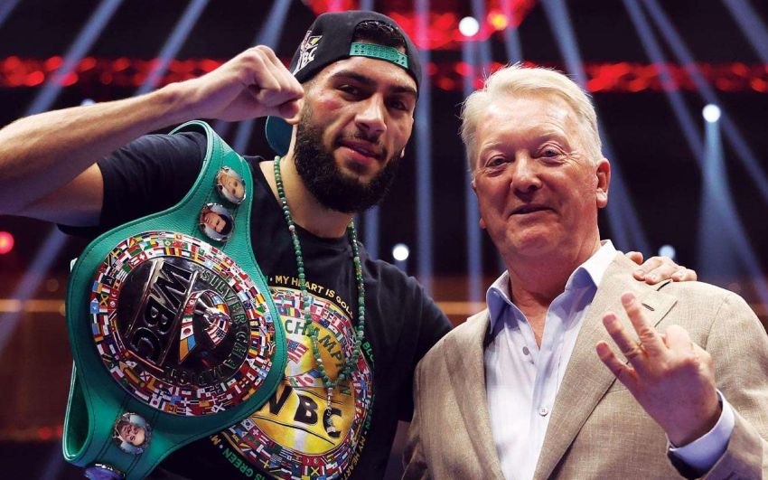 Френк Уоррен розкритикував Шираза за відмову від титулу WBO