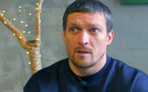 Крістофер Лавджой закликає позбавити Усика титулів: "У цього слизького виродка, як і раніше, немає бою?"