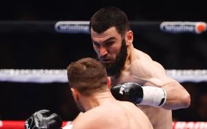 "Зупинив би на початку бою": Кріс Алгіері дав сміливий прогноз на фентезі-бій Джонс - Бетербієв