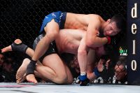 Шавкат Рахмонов "задушив" Стівена Томпсона на UFC 296