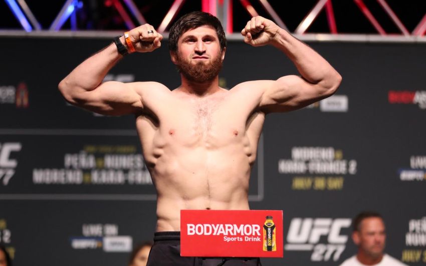 Дана Вайт сказав, через що Анкалаєву не дають бій за титул чемпіона UFC