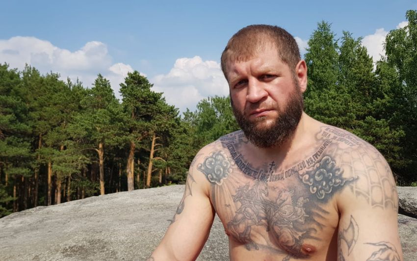 "Усі адекватні люди з індустрії це розуміють": менеджер Ємельяненка прокоментував бажання Олександра побитися з Нганну