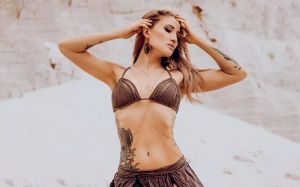 Анастасія Янькова згадала невдале інтерв'ю з Олександром Ємельяненком: "Мені краще з психологом обговорювати це"