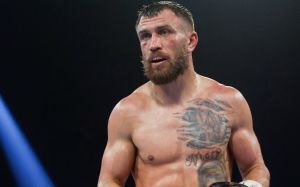 Призер Олімпіади з РФ розкритикував Ломаченка: "Він чомусь відпускав Хейні і працював другим номером"