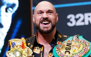 Тренер Вайлдера дорікнув Ф'юрі за підхід до переговорів: "Завжди щось відбувається"