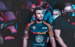 Тренер Ісмаїлова пояснив, чому UFC не хоче підписувати Вартаняна