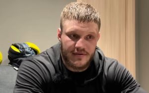 "Уже на мозок піддавлює алкашечка". Пономарьов прокоментував нещодавню витівку Ємельяненка
