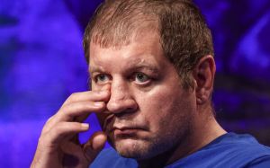 Володимир Хрюнов оцінив нинішній стан Олександра Ємельяненка: "Перспективи повернення в рехаб немає"