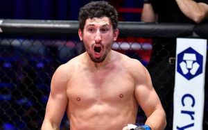 Тренер Петросяна розкритикував американський ростер UFC: "Це сміття"