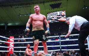 Сауль Альварес назвав трьох найкращих боксерів світу