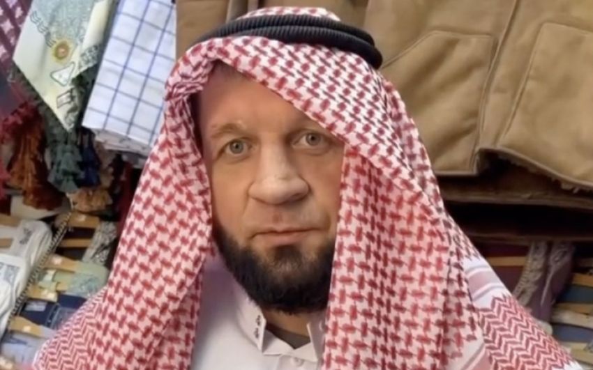 Тренер Магомедалієв упевнений, що Ємельяненко прийняв іслам