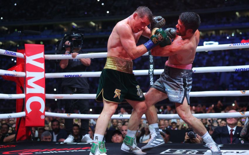 Сауль Альварес пояснив, чому погано виступив у стартових раундах бою з Джоном Райдером: "Моя ліва рука..."