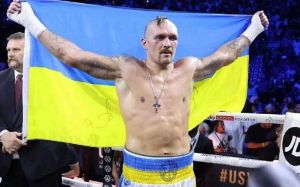 Луїс і Тайсон: Усик назвав двох легенд минулого, з якими хотів би побоксувати