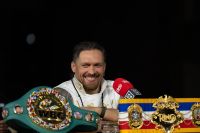 В'ячеслав Сенченко прокоментував відмову Усика від усіх чемпіонських поясів