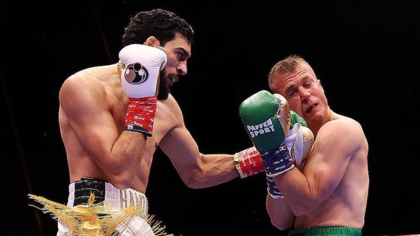 Хамза Шираз швидко удострочив Алема Бегіча і став чемпіоном світу