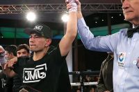 Ноніто Донейр переміг Андреса Кампоса і став тимчасовим чемпіоном WBA