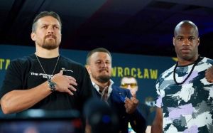 Олександр Усик - про страх в очах перед боєм із Дюбуа: "Я схожий на людину, яка боїться?"