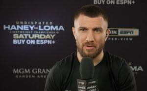 Василь Ломаченко - про ситуацію в Україні: "Ми просто повинні молитися і просити бога зупинити цю війну"