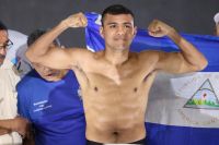 Роман Гонсалес пройшов Ектора Роблеса